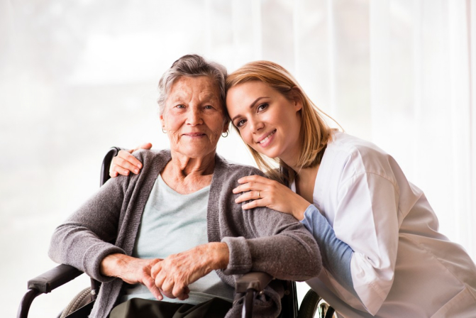 Finding the Best Senior Living Community for Your Loved One